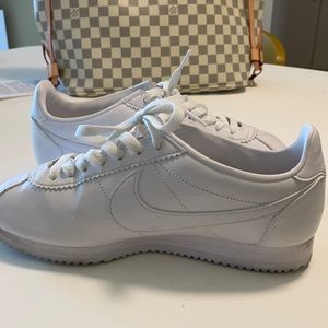 Nike Cortez all white 8.5 W